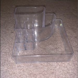 Clear plastic makeup/ jewelry organizer